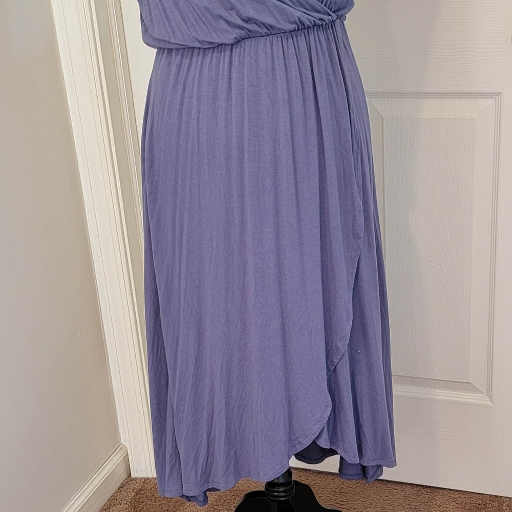 T Tahari Surplice Dress - Picture 6 of 11